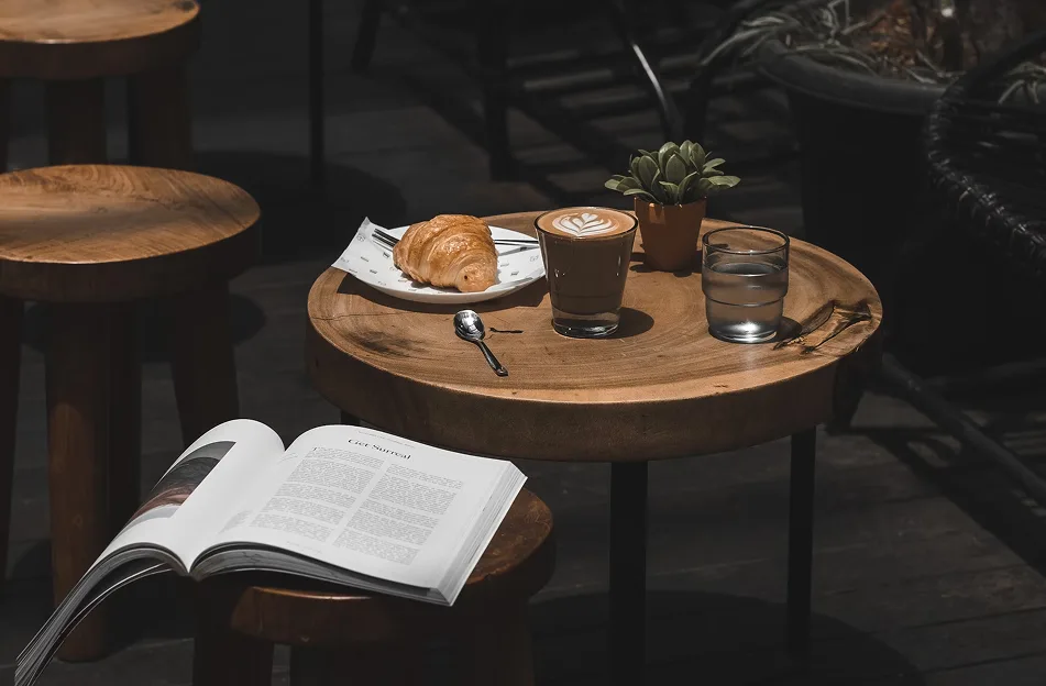 Froth Cafe brand identity